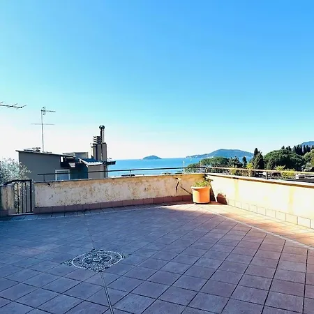 아파트 Casa Delfina *